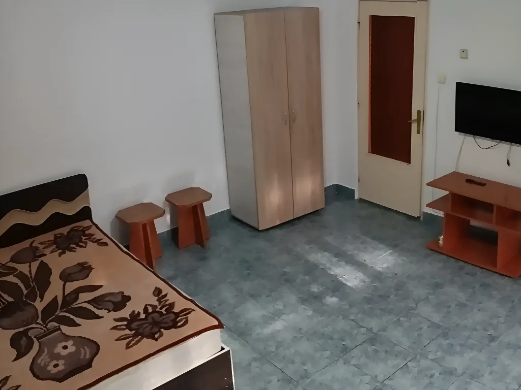 dormitor pat si dulap apartament vanzare cumparare Buzău Buzău