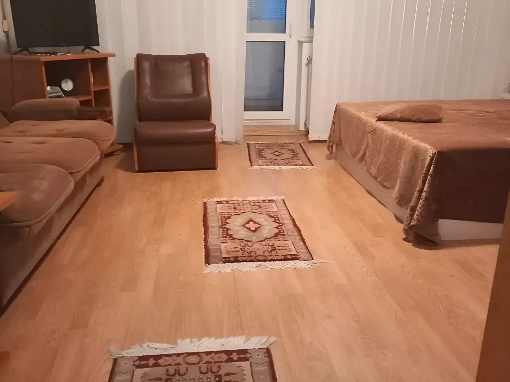 garsoniera vanzare-cumparare Constanța, Constanța living canapea tv