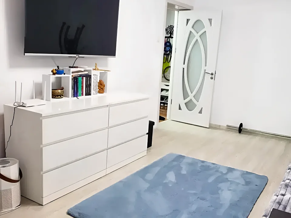 Dormitor generos apartament vanzare Constanta Constanta