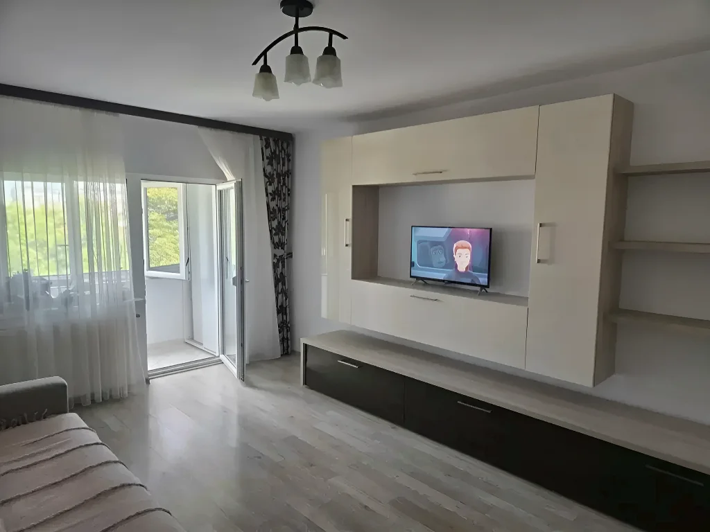 vanzare cumparare apartament Focșani Vrancea living spatios tv