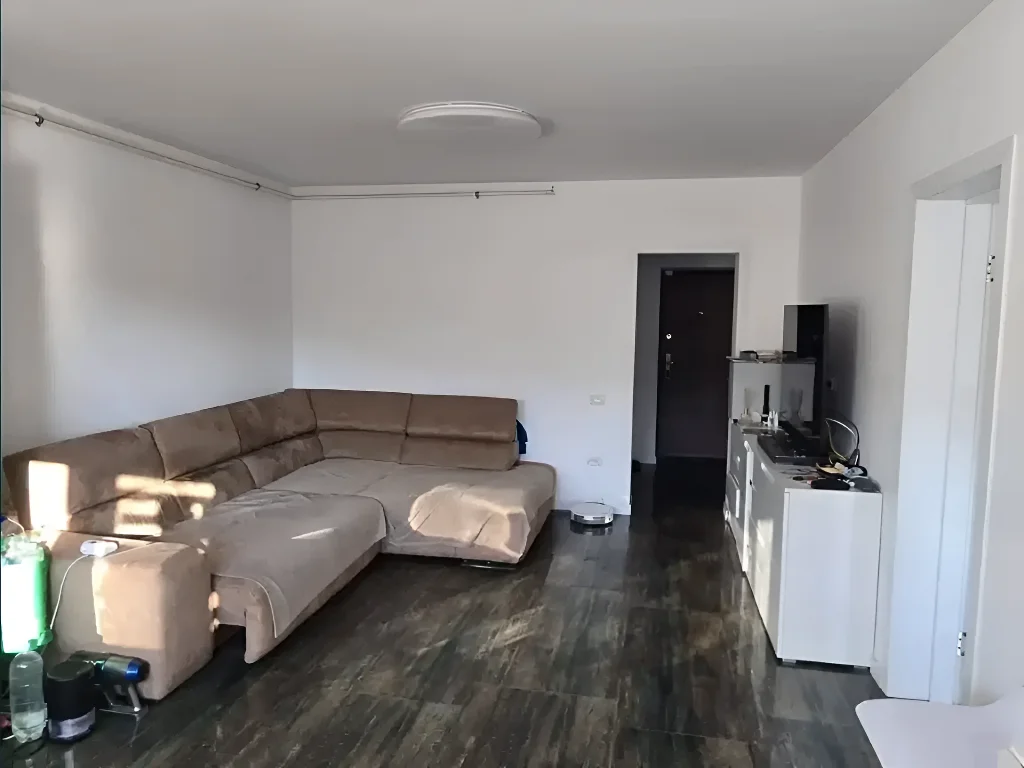 sufragerie moderna cu masa apartament vanzare cumparare Sânpetru Brașov