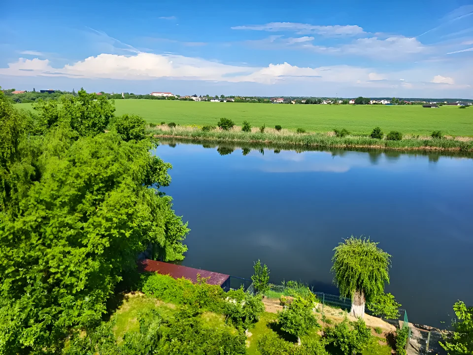 Vedere panoramica lac de pe balcon casa Balotesti Ilfov
