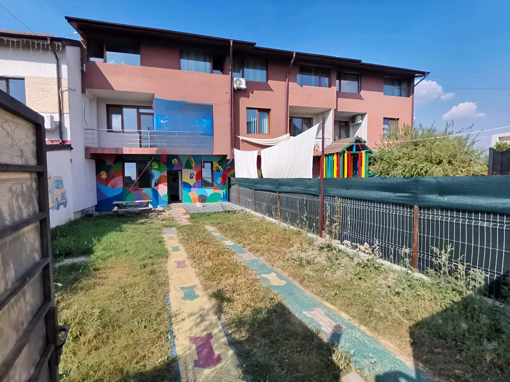 casa vanzare cumparare Chiajna Ilfov curte cu panou