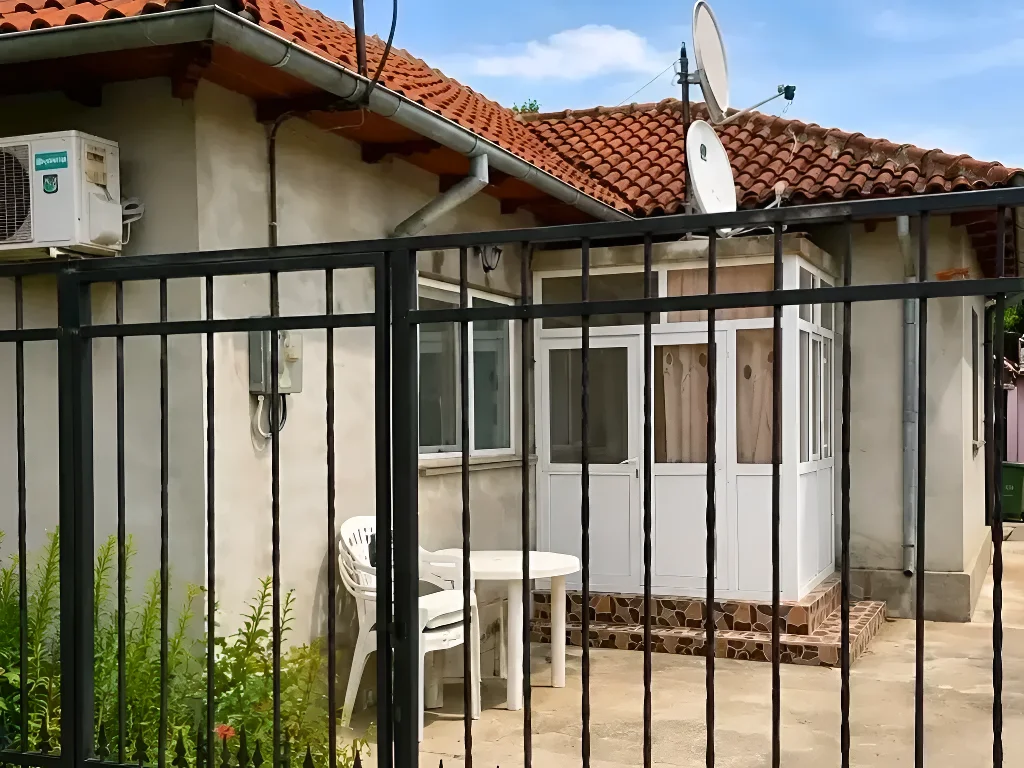 casa vanzare cumparare Hârșova Constanța curte cu terasa