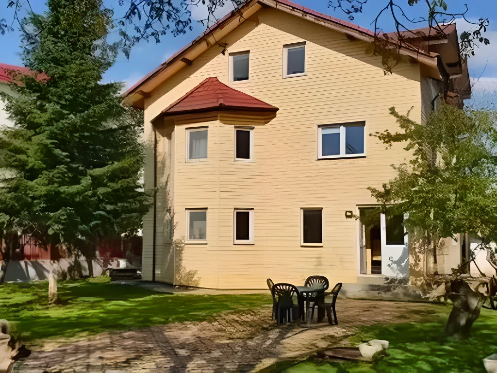 casa cu gazon si acoperis rosu vanzare cumparare Pantelimon Ilfov