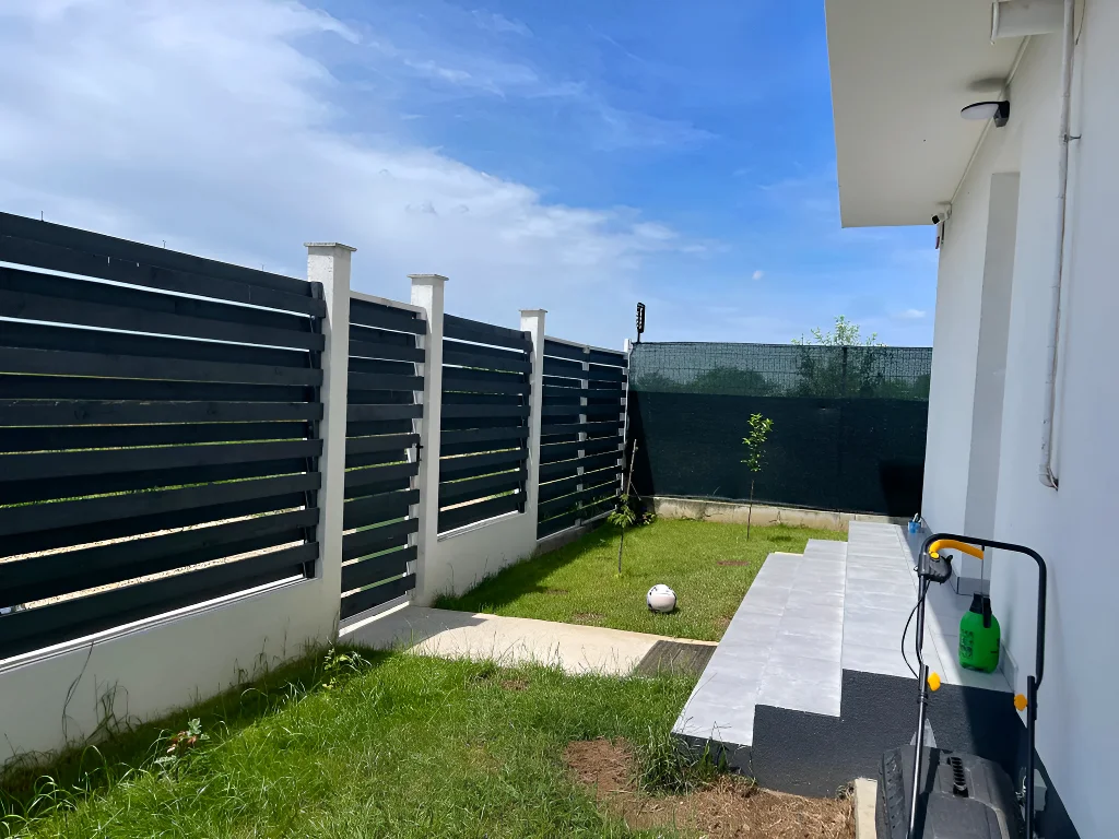 curte cu gard casa vanzare-cumparare Vidra Ilfov spatiu verde