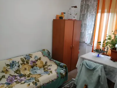 Vanzare apartament living cu canapea confortabil Berca Buzau