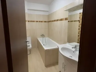 Baie apartament cu cada de vanzare in Bragadiru Ilfov