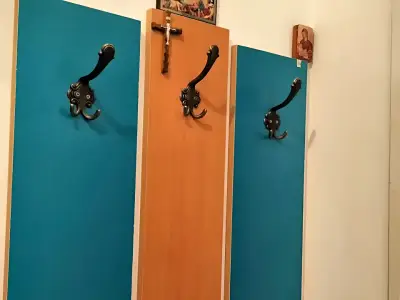 Apartament de inchiriere in Constanța Constanța hol cu cuier