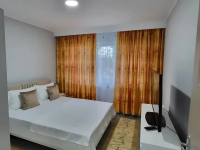 dormitor cu pat mare inchiriere apartament Constanța Constanța