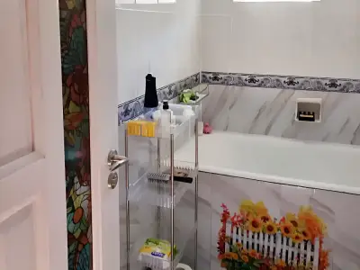Baie cu cada si dus apartament vanzare Constanta