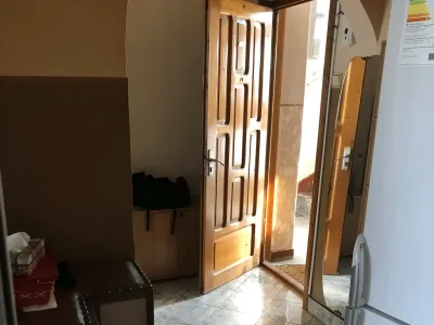 hol de acces cu frigider apartament vanzare cumparare Dej Cluj