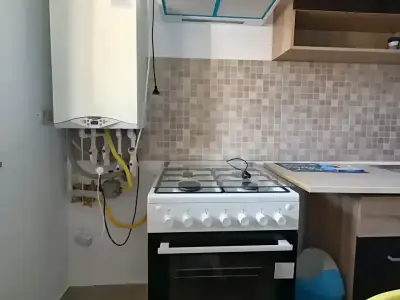 Apartament de inchiriere Dobroesti Ilfov bucatarie cu aragaz