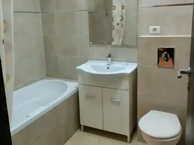Garsoniera inchiriere Dobroesti Ilfov baie cu cada