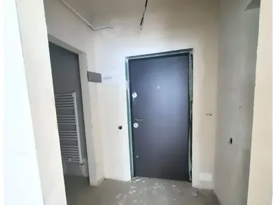 Hol spațios acces camere apartament vânzare Florești Cluj