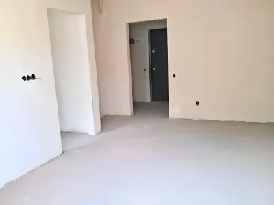 Cameră aerisită cu ventilator tavan apartament Florești Cluj