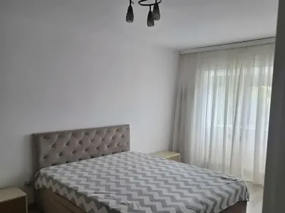 vanzare cumparare apartament Focșani Vrancea dormitor luminos