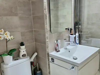 baie moderna cu dus apartament vanzare cumparare Galați Galați