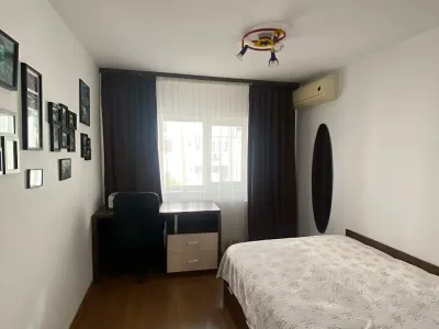vanzare cumparare apartament Giurgiu Giurgiu dormitor spatios cu birou