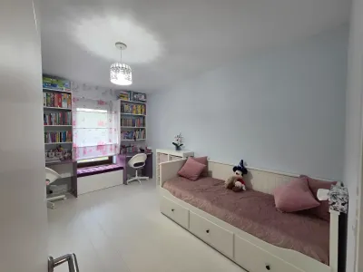 camera copil cu birou si rafturi vanzare cumparare apartament Iași Iași