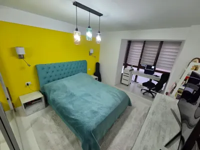 dormitor cu pat albastru vanzare cumparare apartament Iași Iași