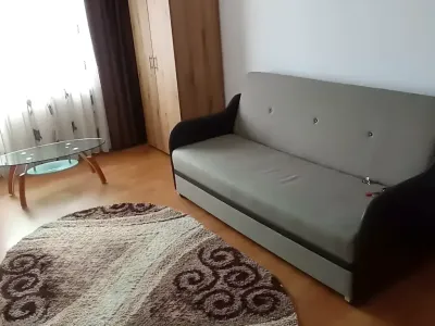 apartament de inchiriere living spatios cu covor Iași Iași