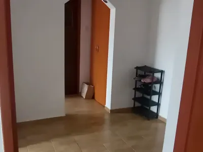hol luminos cu spatii depozitare apartament inchiriere Iași Iași