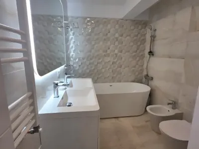 baie utilata cu cada si toaleta vanzare cumparare apartament Iași Iași