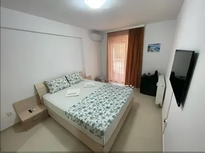 Apartament vanzare cumparare Neptun Constanta dormitor TV