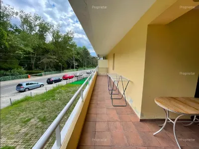 Apartament vanzare cumparare Neptun Constanta balcon bloc