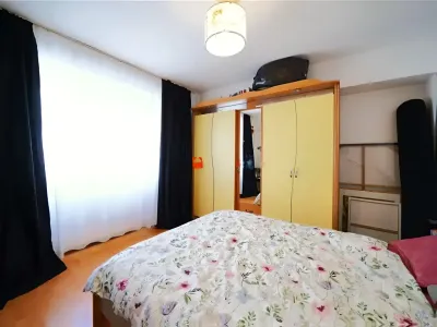 Dormitor cu dulap apartament vanzare Oradea Bihor
