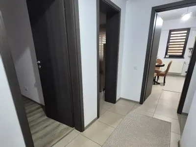 hol de acces spre etaj vanzare cumparare apartament Pitești Argeș
