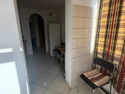 apartament vanzare-cumparare Pitești Argeș balcon amenajat masă