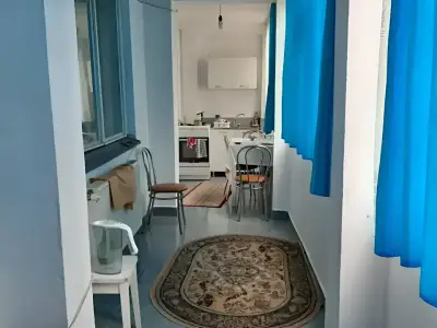 Vanzare apartament Pitești Argeș bucatarie cu masa