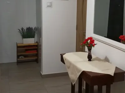 hol cu flori apartament vanzare cumparare Ploiești Prahova