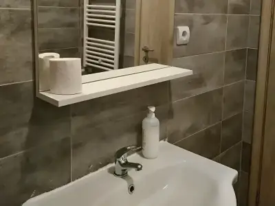 Oglinda baie garsoniera de vanzare in Roșu Ilfov