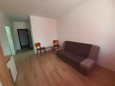 Garsoniera de vanzare in Rosu Ilfov living cu scaune
