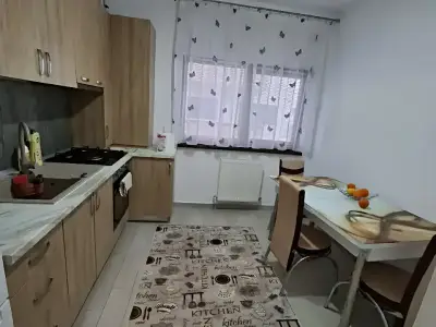 Bucatarie apartament de vanzare Sânpetru Brașov cu masa