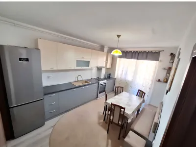 Zona dining apartament vanzare cumparare Sânpetru Brașov