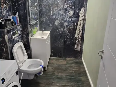 baie moderna cu uscator apartament vanzare cumparare Sânpetru Brașov