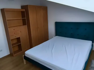 dormitor spatios mobilat inchiriere apartament Sibiu Sibiu