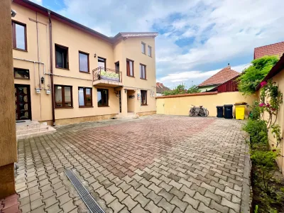 cladire acces alee pavata inchiriere apartament Sibiu Sibiu