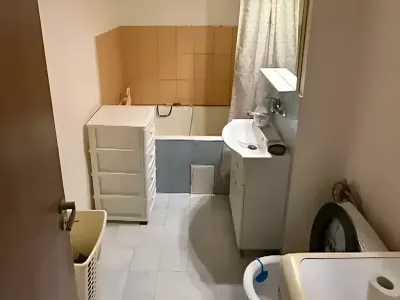 baie cu cada si wc apartament vanzare cumparare Timișoara Timiș