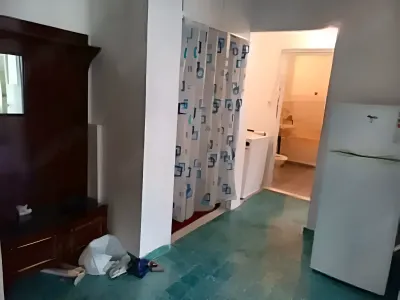 Baie moderna cu dus si chiuveta apartament inchiriere Tulcea Tulcea