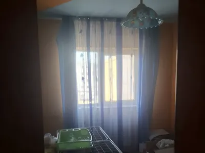 dormitor luminos cu fereastra mare apartament vanzare Turda Cluj