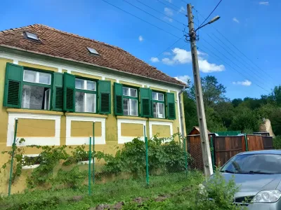 casa batraneasca deteriorata vanzare-cumparare Albești Mureș