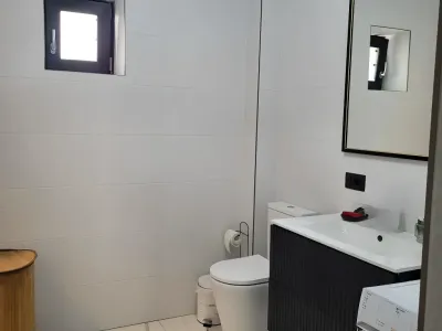 baie complet utilata moderna casa vanzare cumparare Bacău Bacău