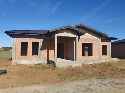Casa mica caramida vanzare cumparare Balotesti Ilfov