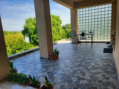 Terasa moderna cu mobilier de exterior casa Balotesti Ilfov