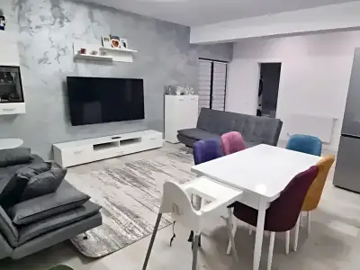 Living modern casa de vanzare Bragadiru Ilfov cu TV inclus